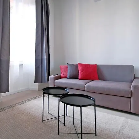 Guardabassi Collection - Vatican White By Varental * Rom